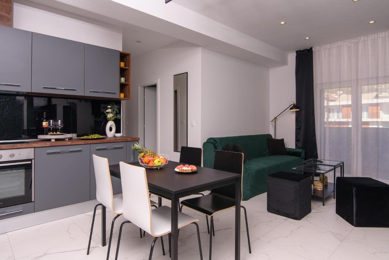 Batinic Apartments Kaštela Eksteriør billede